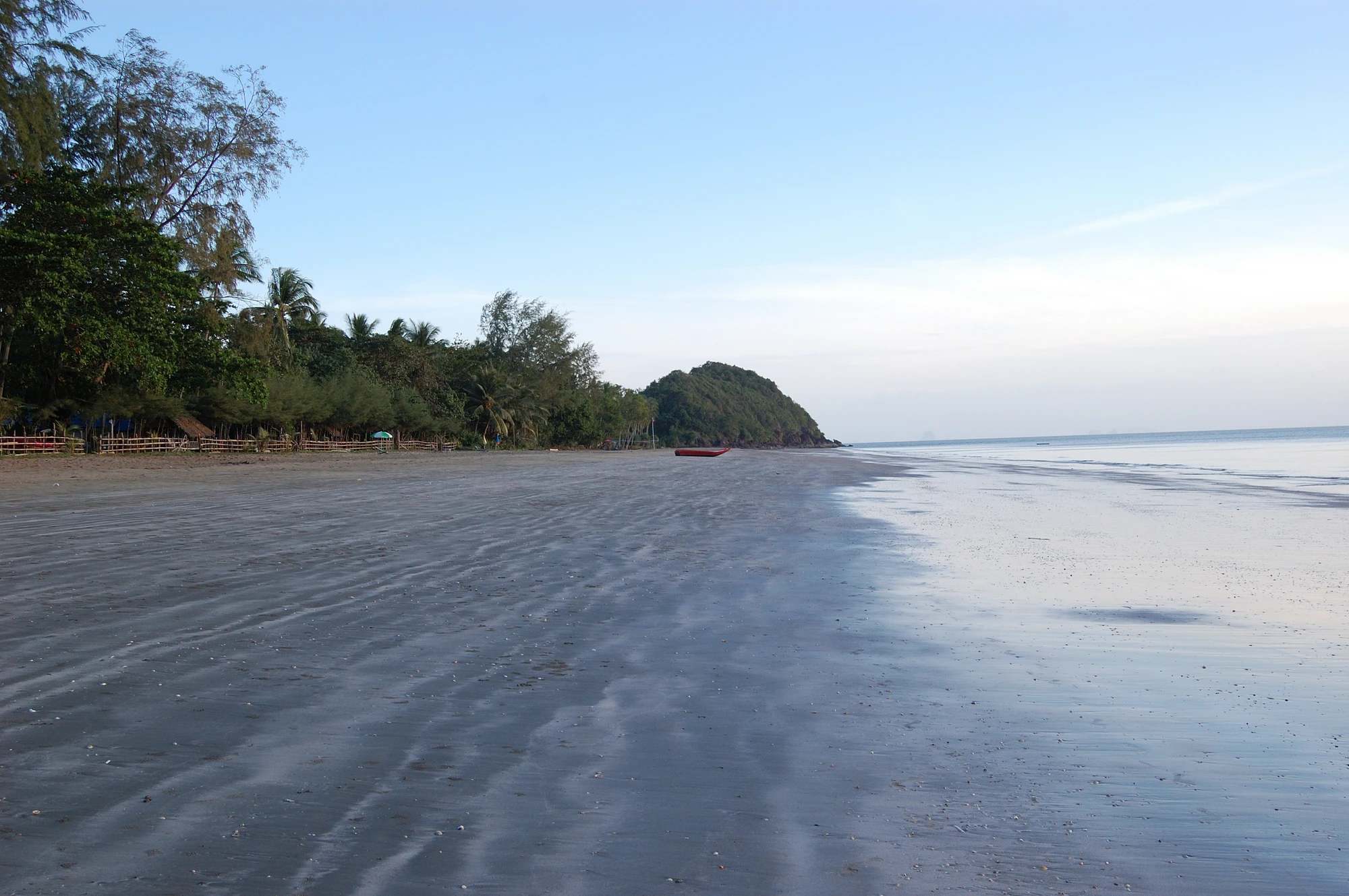 Den svarta stranden, Koh Sukorn