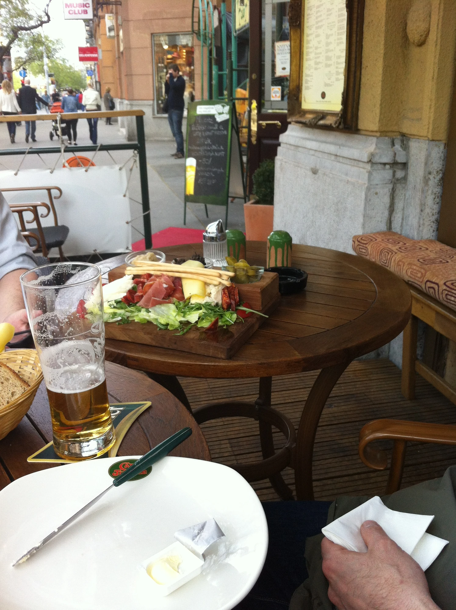 Första besöket Lunch/Middag. Minns att vädret var väldigt bra, strax under 20 grader
