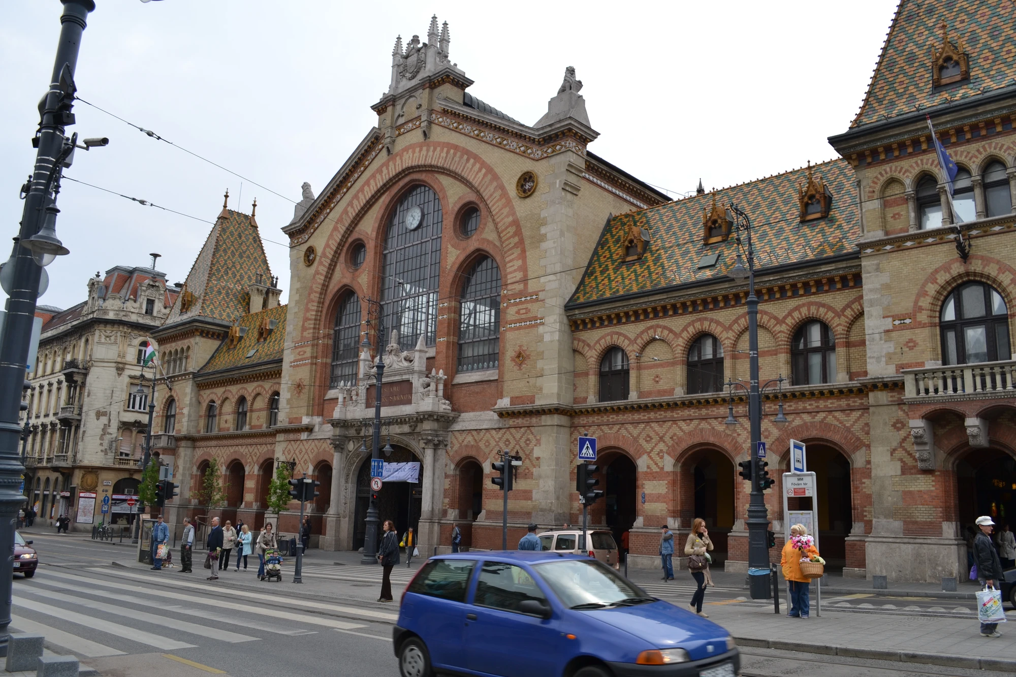 Saluhallen, vi hade tänkt att ta en Langos, men det var för lång kö