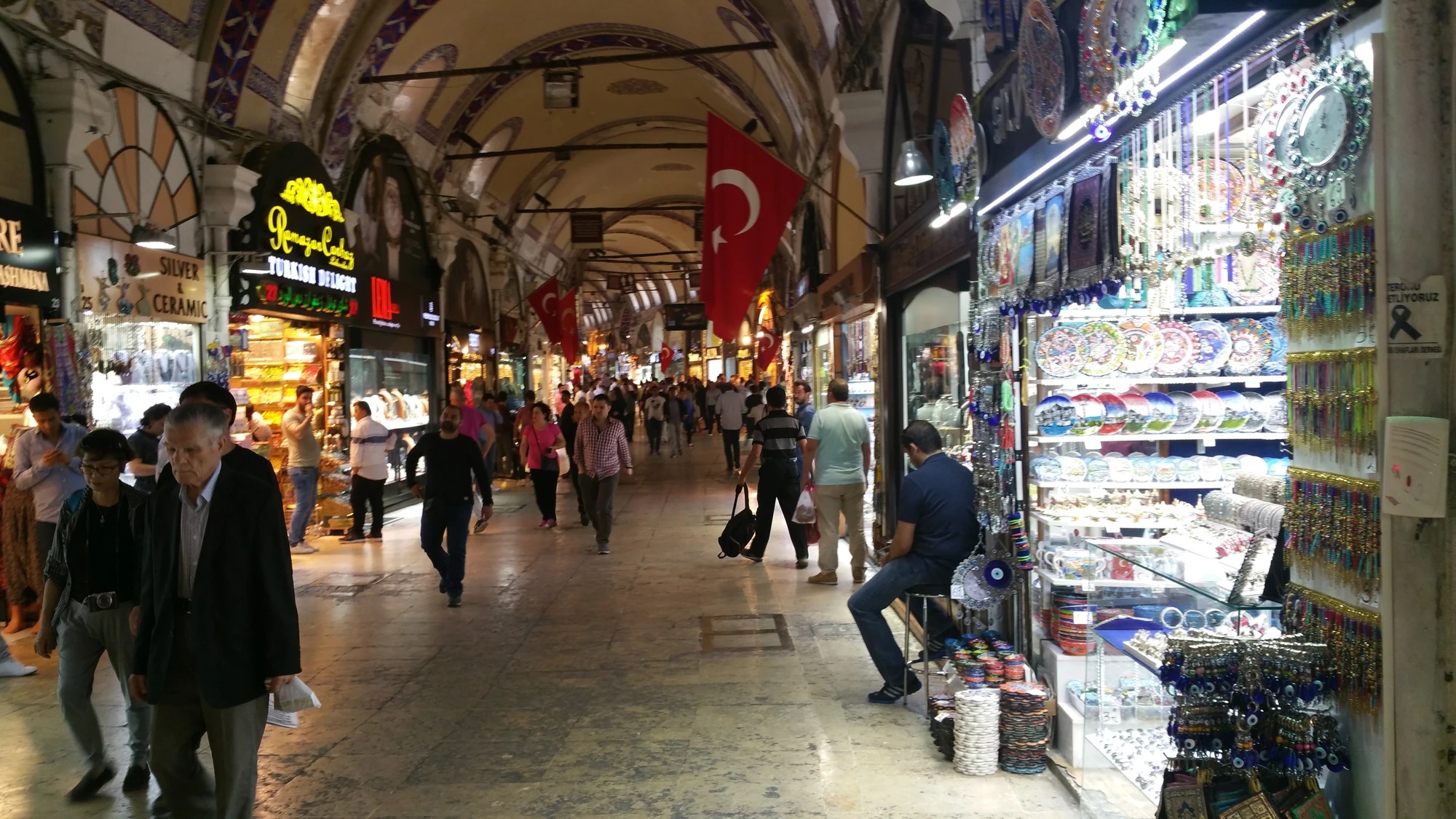 Grand Bazar, inte alls lika stressande som i Marrakesh Grand Bazar, inte alls lika stressande som i Marrakesh