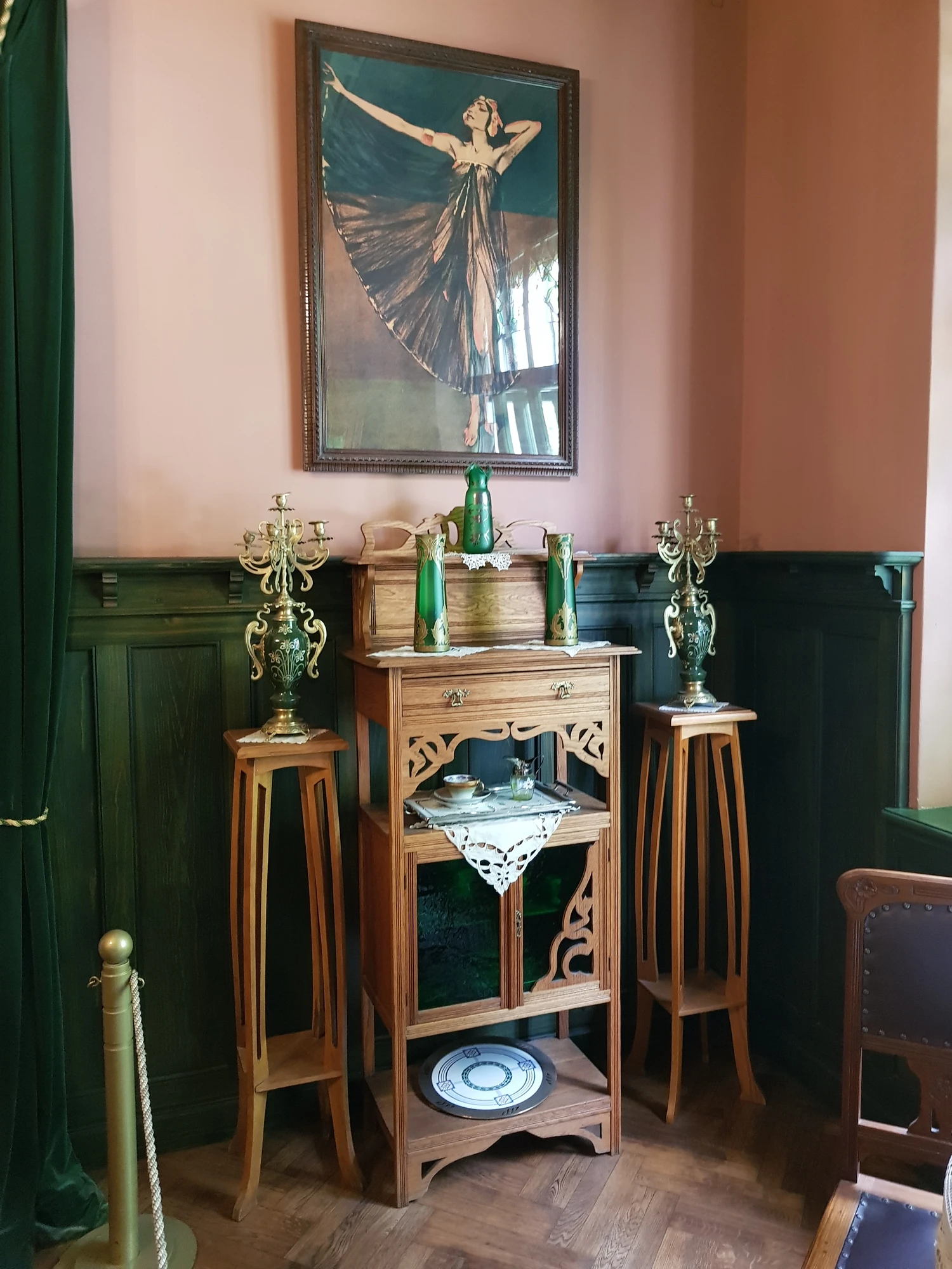Som sagt Art Nouveau Fina hus på Albert Street (tror jag) Som sagt Art Nouveau Fina hus på Albert Street (tror jag)