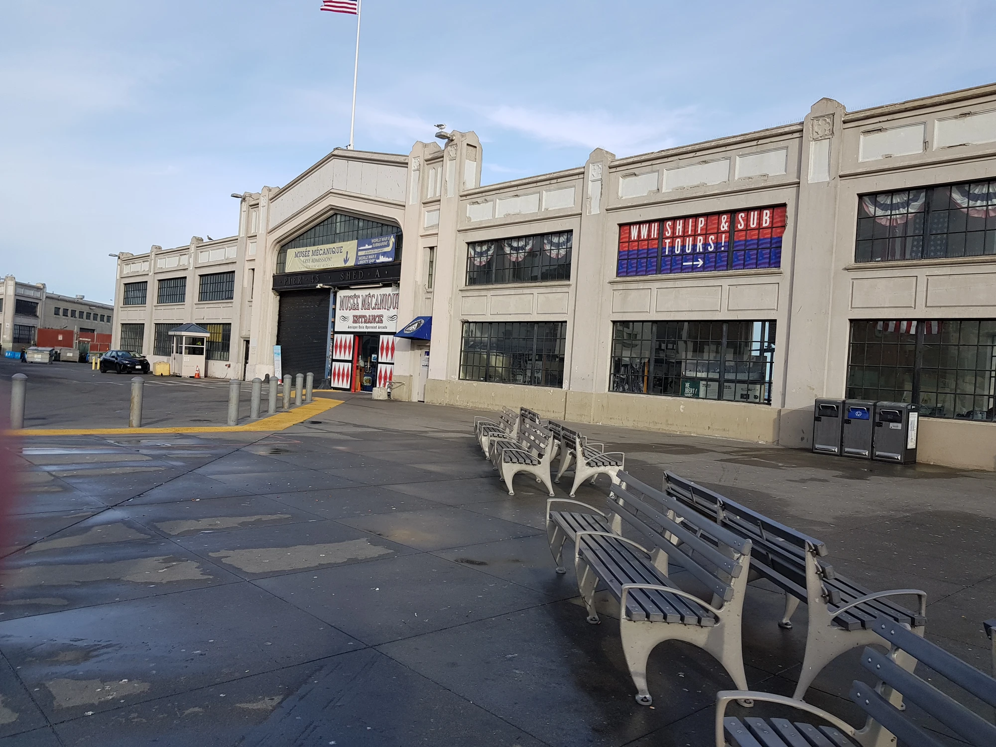 Fisherman's Wharf, Jag var där så tidigt så inget var öppet. Fisherman's Wharf, Jag var där så tidigt så inget var öppet.