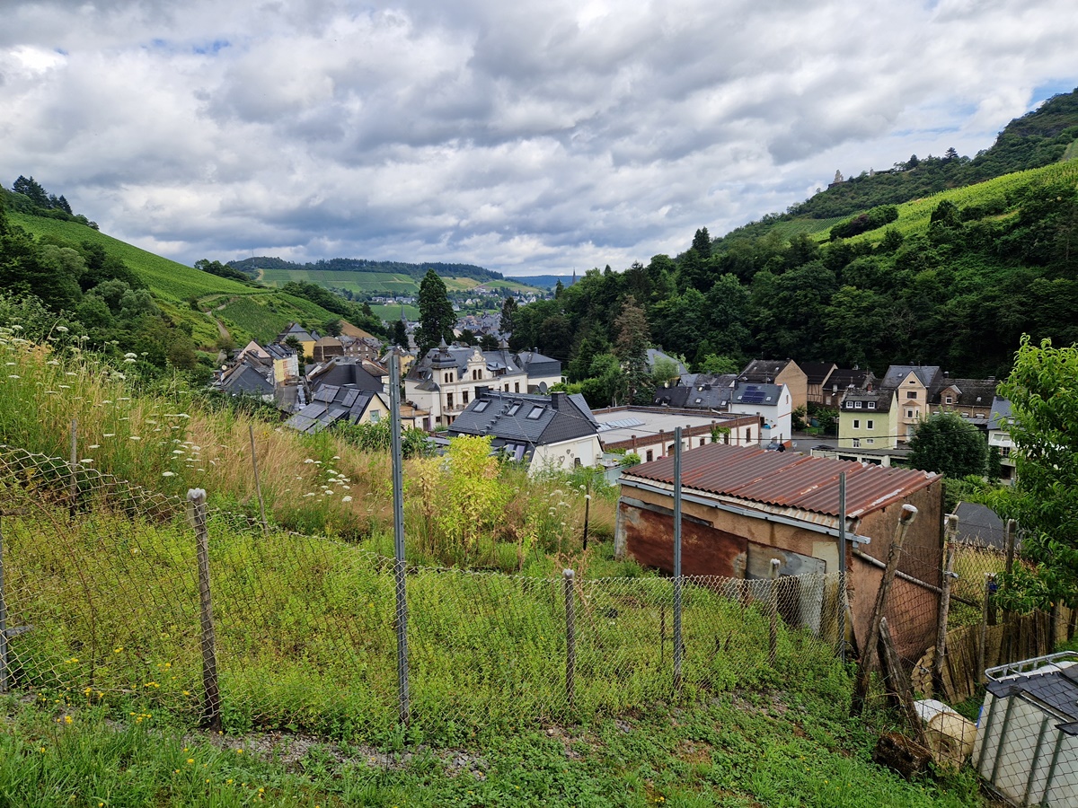 På väg in mot Traben -Trarbach